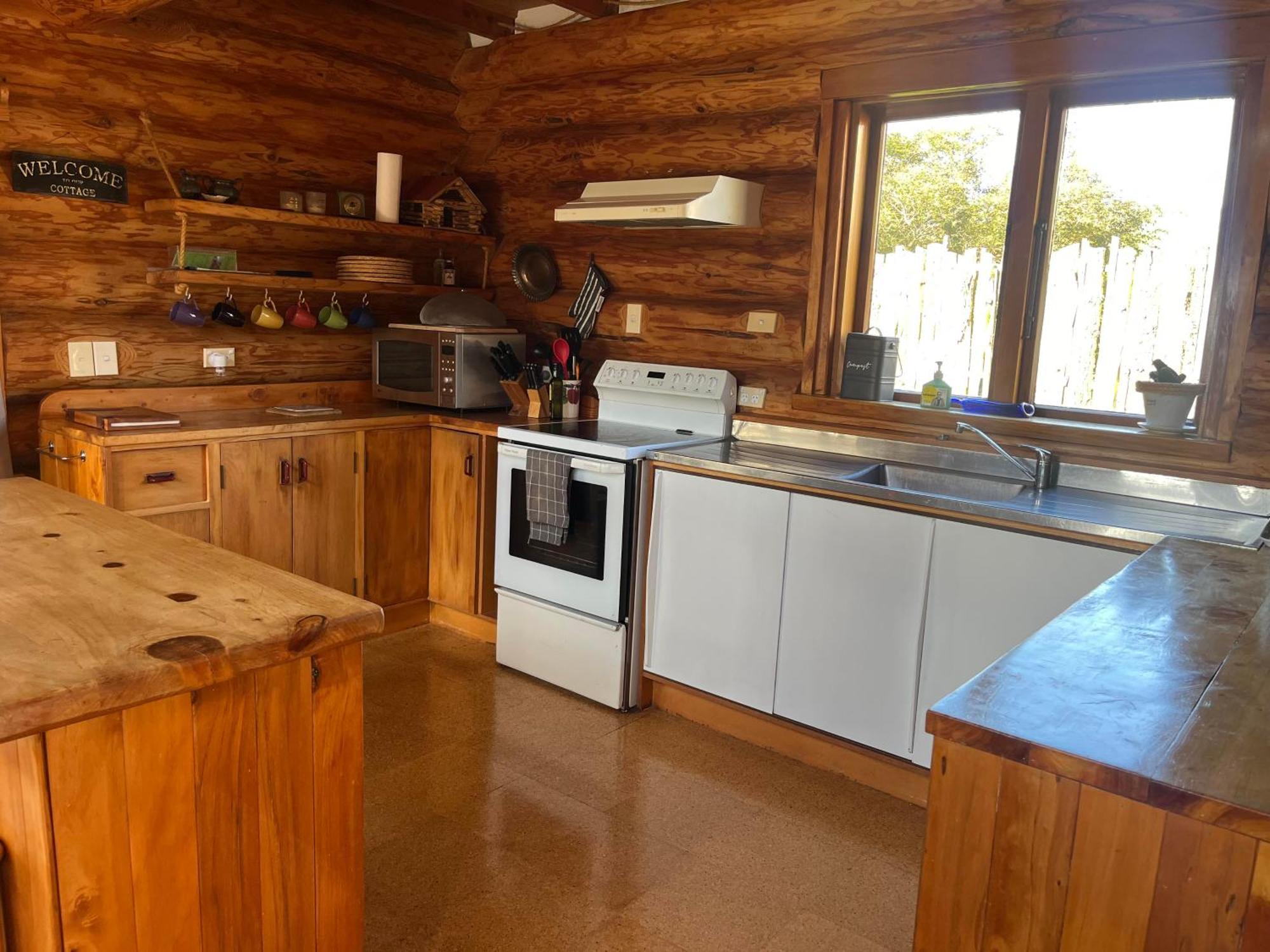 Tree Hut Cottage Masterton Exterior photo
